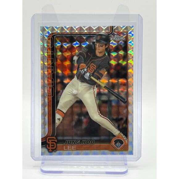 2025 Topps Chrome Jung Hoo Lee Silver Geometric Refractor San Francisco Giant - Picture 1 of 2